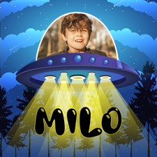 Birthday landing flying saucer with space aliens for boys photo upload Sponge Cake Topper